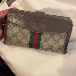 Gucci wallet